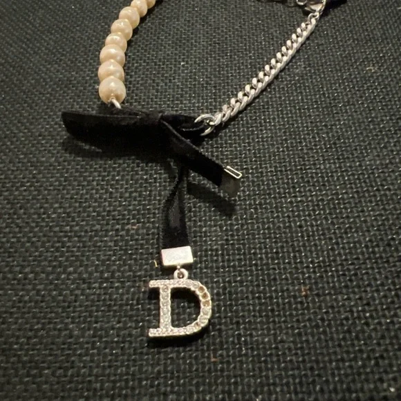 Dior Cream and Black Charm  bracelet with Bow - Picture 2 of 7